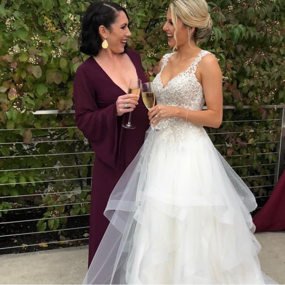 Show me your mumu bridesmaid dress. Long sleeves. A deep red wine color